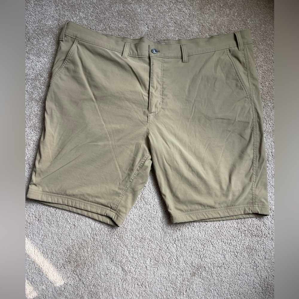 EDDIE BAUER MEN'S BIG & TALL CARGO SHORTS